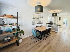 Dining room- click for photo gallery
